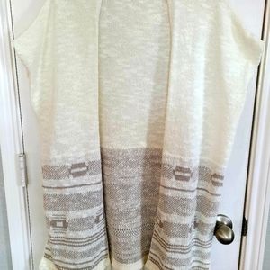 ⭐Old Navy⭐Aztec Cardigan Size Medium / Large Brown and Off White